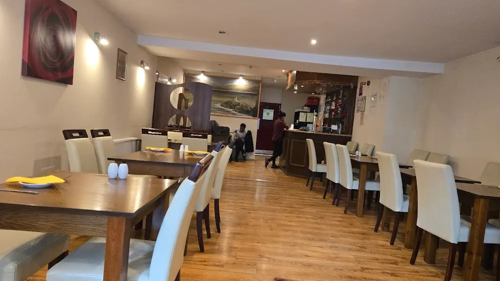 Nuha Tandoori